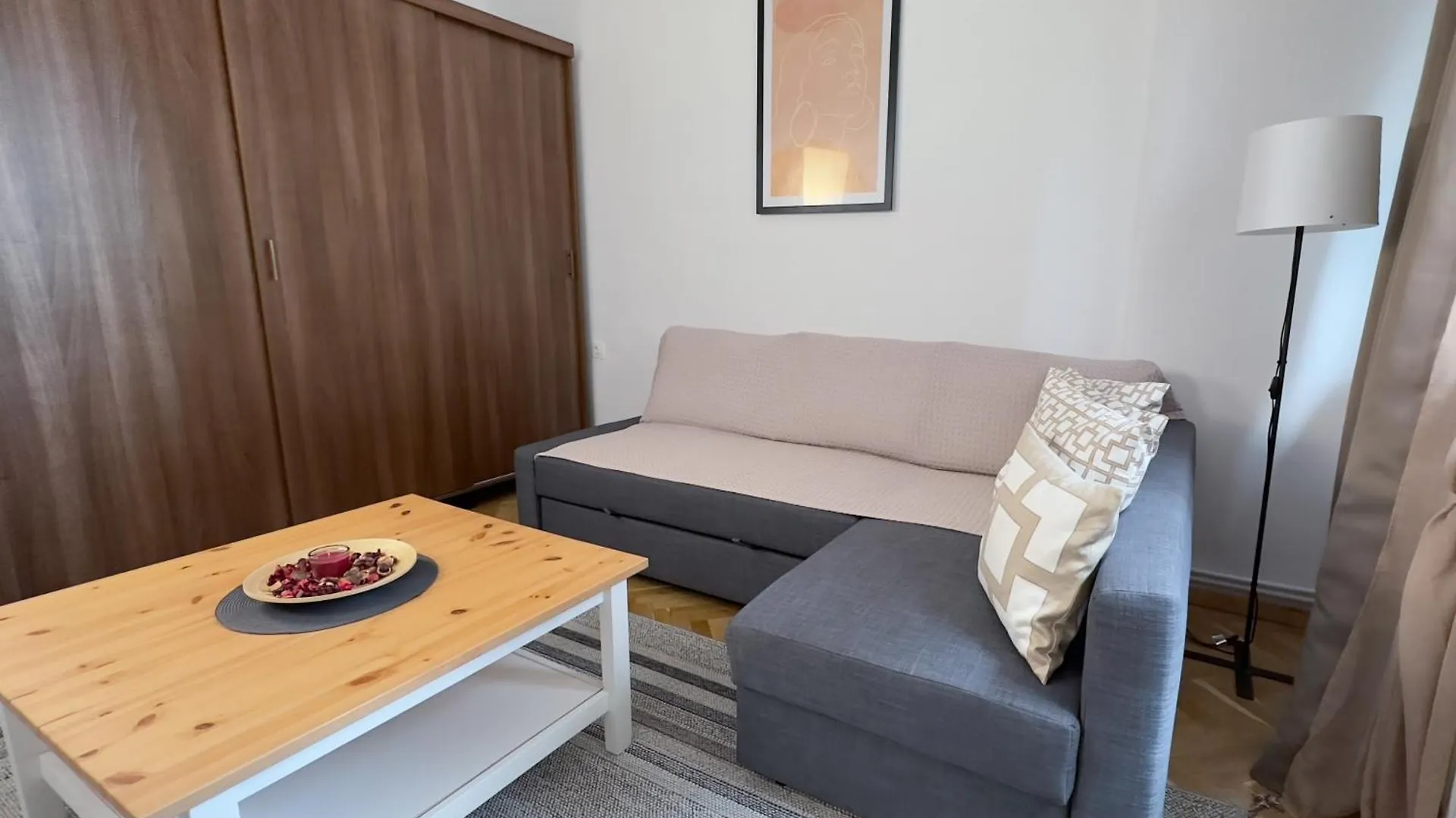 Victoriei - The Historical Part Apartment Bucharest